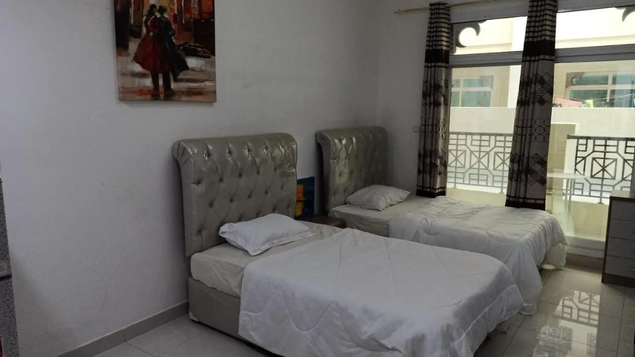 Budget Rental Studio Apartments In Ντουμπάι 0*,