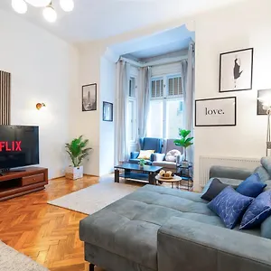  Apartment Beautiful Spacious Three-room Close To Buda Castle Hungary
